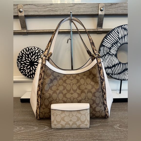 Coach Kristy Shoulder bag and wallet set - Picture 3 of 16